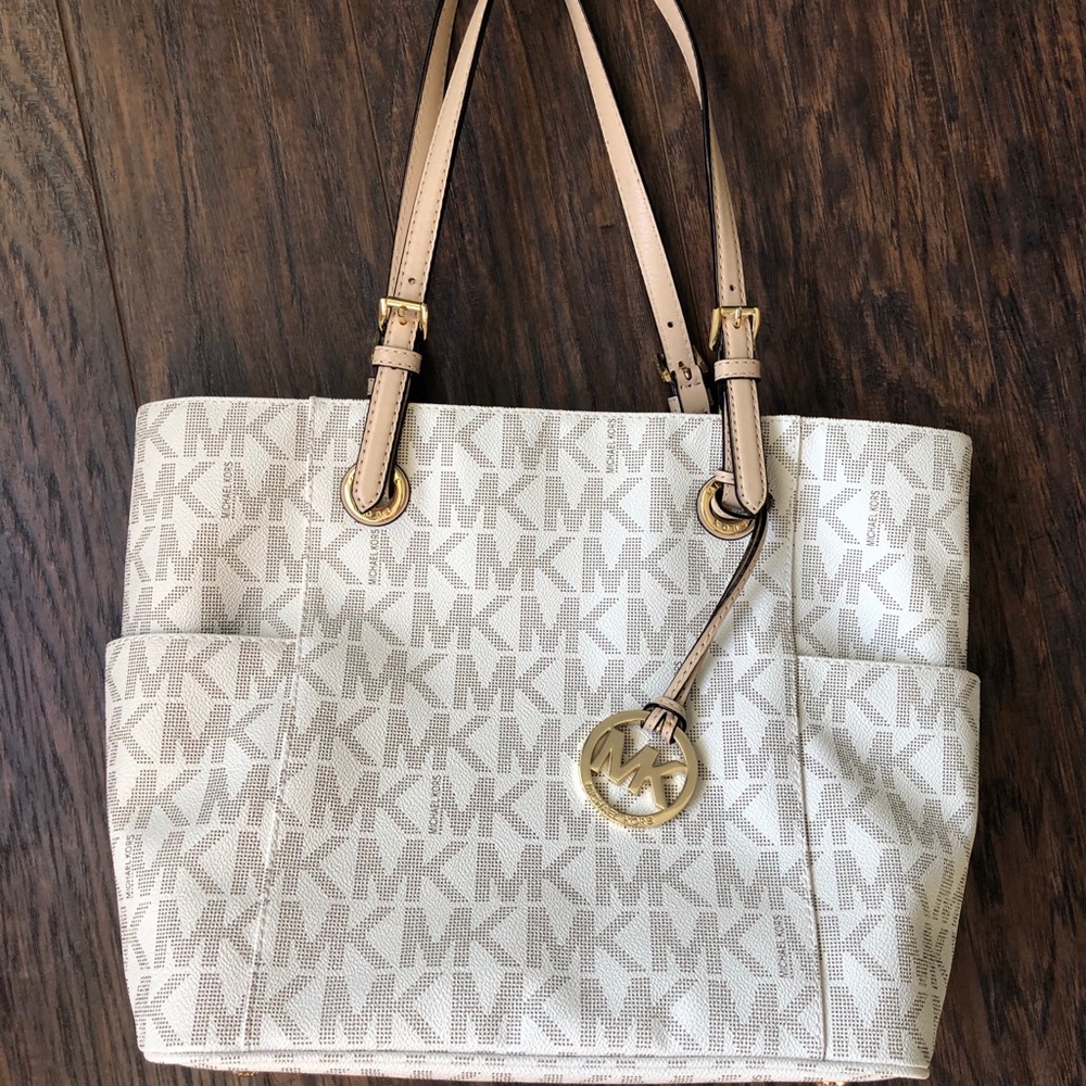 Like new Michael Kors tote